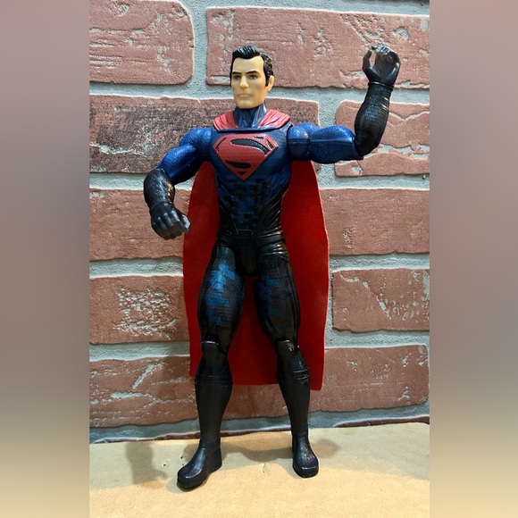 DC Comics 2016 Batman,Batman,Superman 12” action figures - Picture 3 of 8